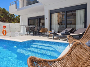 Costa Voula Private Pool, Home cinema, Beach by Verde Apartments